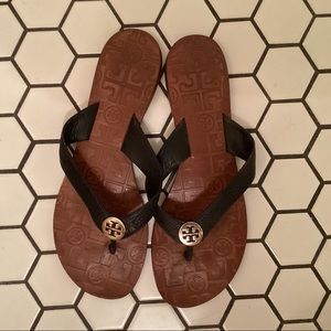 Tory Burch Thora Black Leather Flip Flop Sandal size 9
